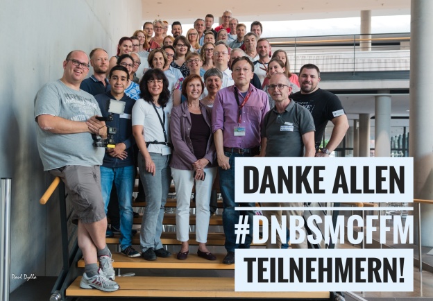 Gruppenbild des Social Media Walks #dnbsmcffm in der Deutschen Nationalbibliothek Frankfurt | Foto: Paul Dylla